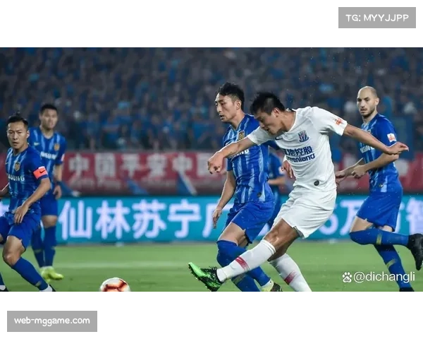 消息人士透露，上海申花正与核心外援洽谈长期续约